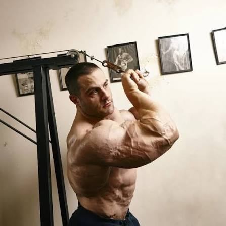 Staying on Track Without Starting Over: A Bodybuilder's Guide to Cheat Meals and Summer Nutrition